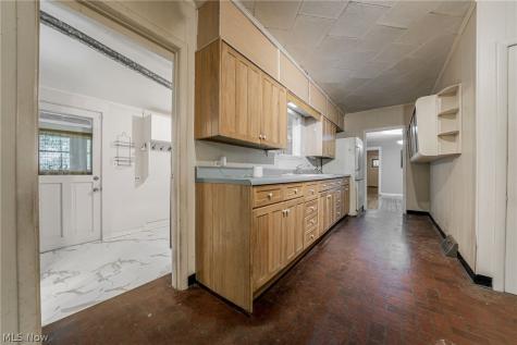 2266 Glenridge Road Euclid OH 44117