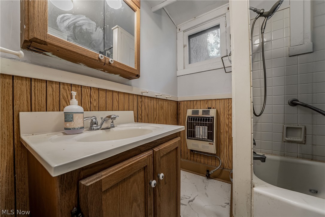 2266 Glenridge Road Euclid OH 44117