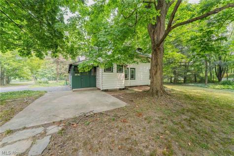 2266 Glenridge Road Euclid OH 44117
