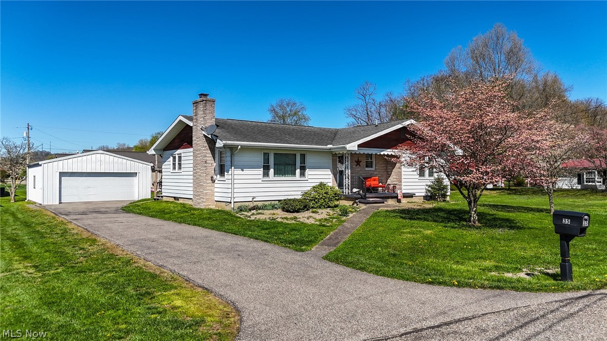 35 Poinciana Street Newport OH 45768