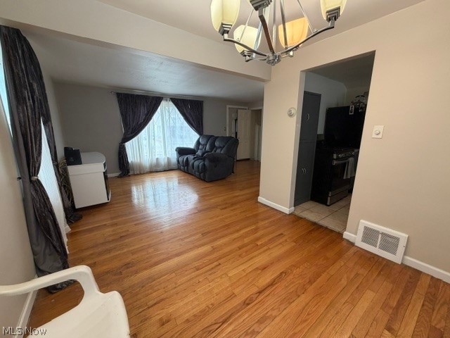 19316 Shakerwood Road Warrensville Heights OH 44122