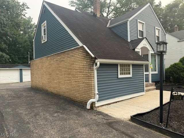 19316 Shakerwood Road Warrensville Heights OH 44122