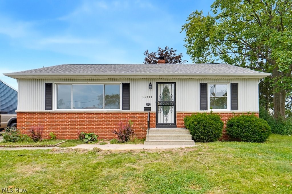 20777 Bowling Green Road Maple Heights OH 44137