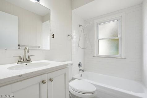 20777 Bowling Green Road Maple Heights OH 44137