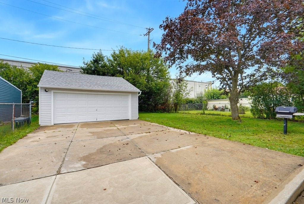 20777 Bowling Green Road Maple Heights OH 44137