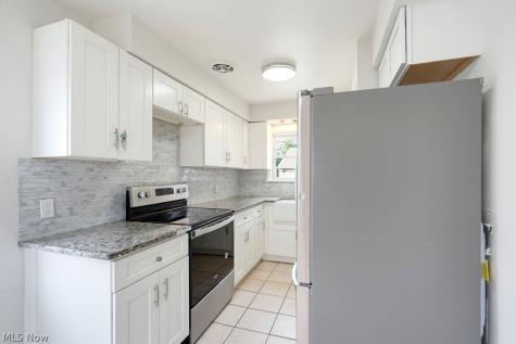 20777 Bowling Green Road Maple Heights OH 44137