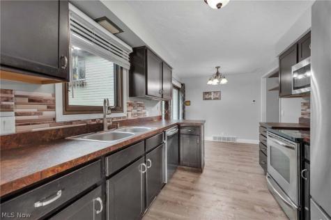 4417 Queen Anne Avenue Lorain OH 44052