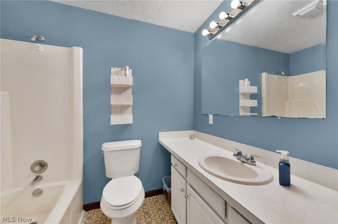 4417 Queen Anne Avenue Lorain OH 44052