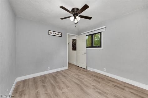 4417 Queen Anne Avenue Lorain OH 44052
