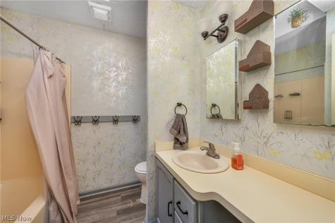 4417 Queen Anne Avenue Lorain OH 44052