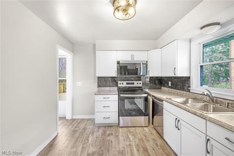 4385 Rex Lake Drive New Franklin OH 44319