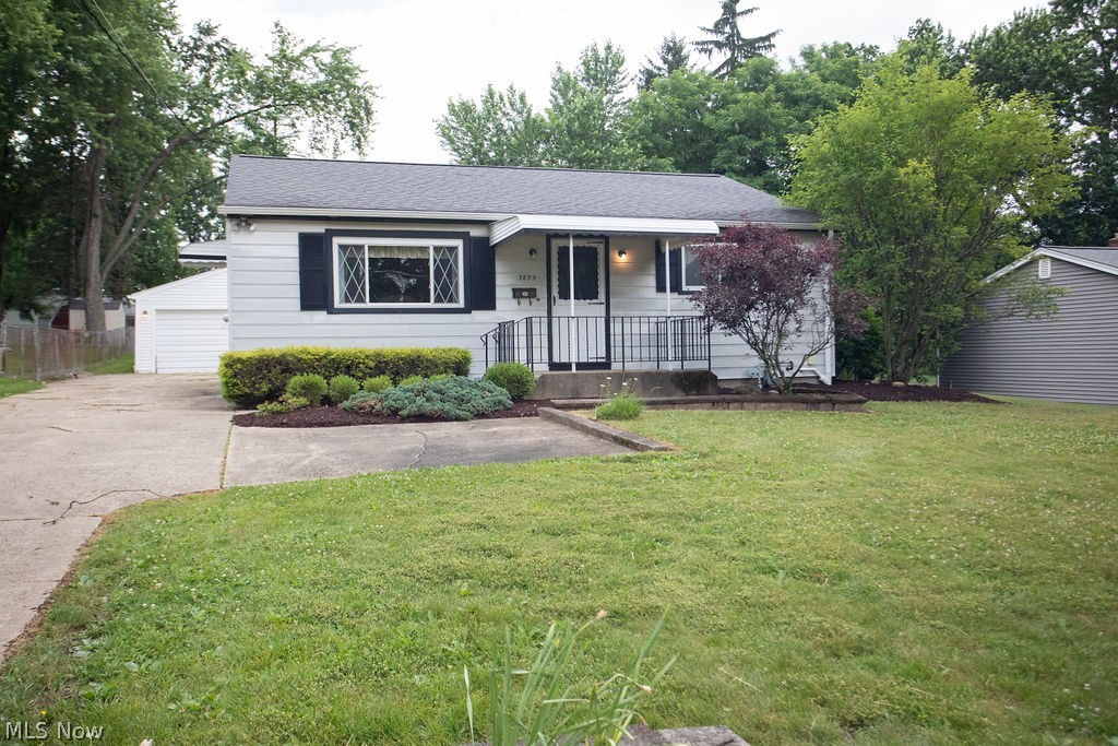 3894 Cannon Road Youngstown OH 44515