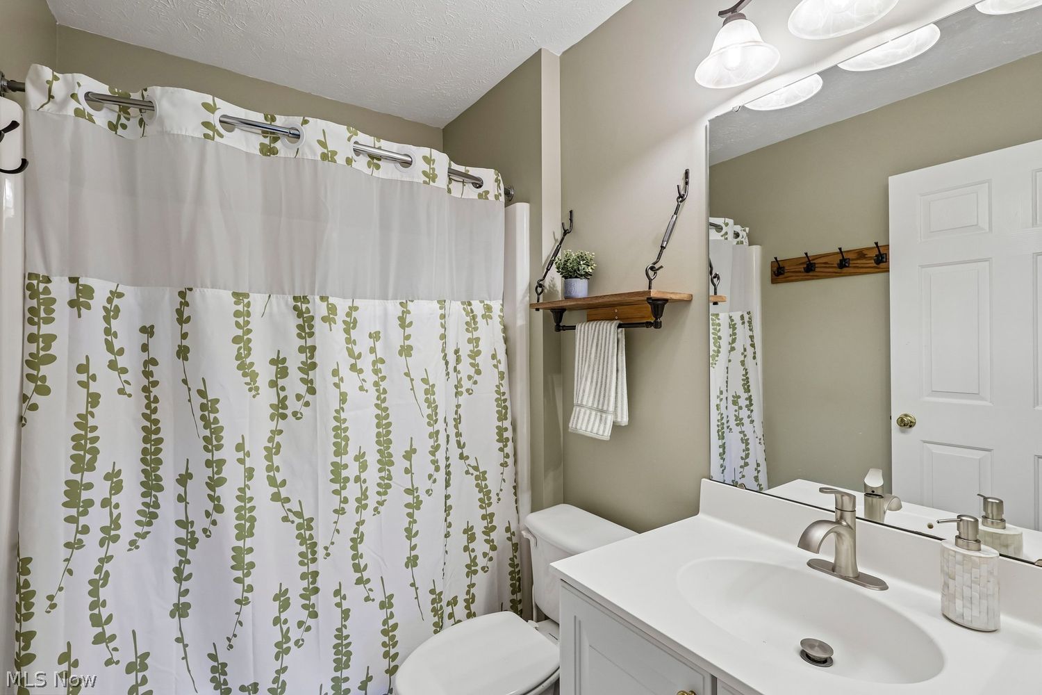 4739 Churchill Drive Avon OH 44011