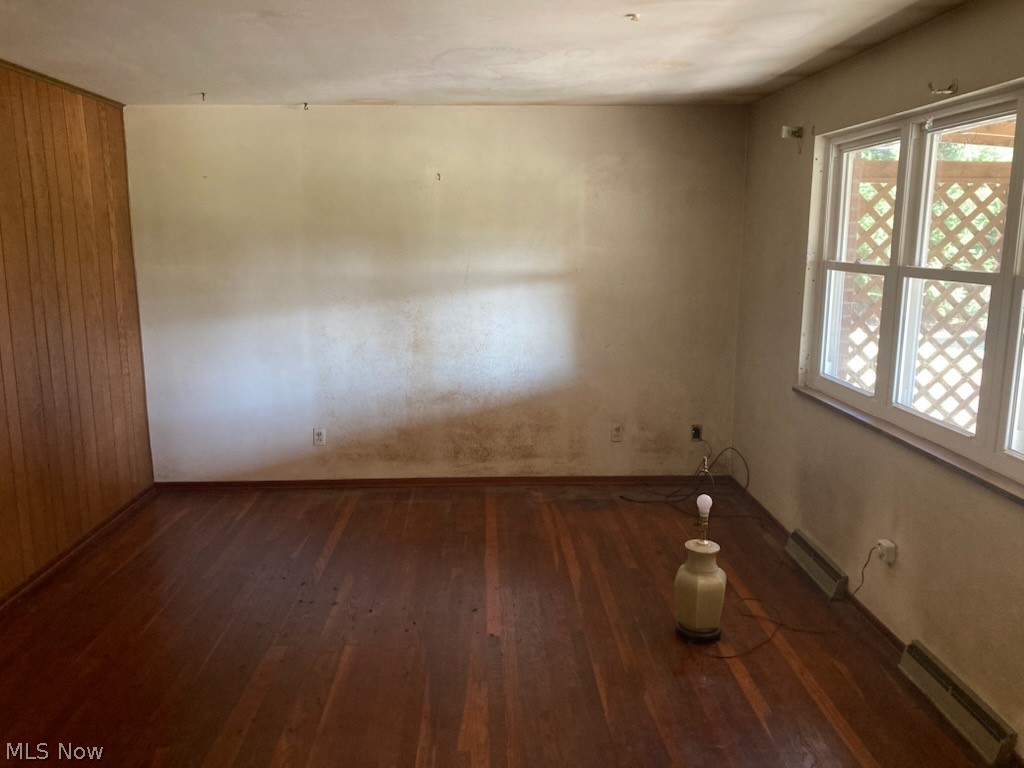 2381 Hillwood Street Magnolia OH 44643