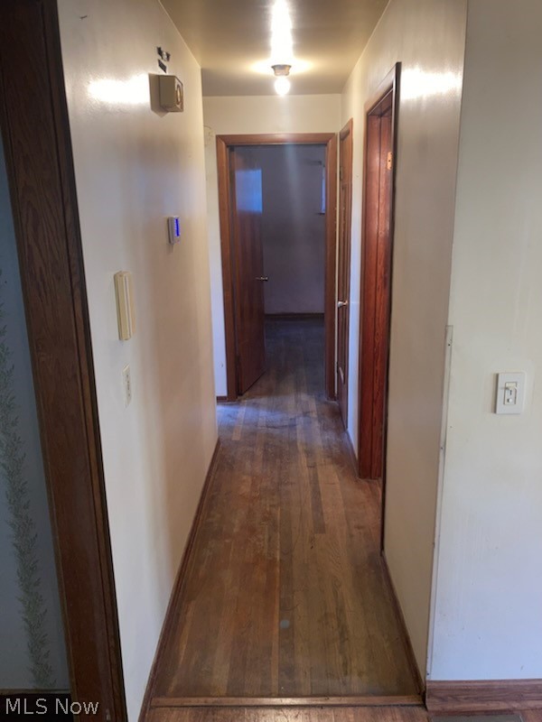 2381 Hillwood Street Magnolia OH 44643