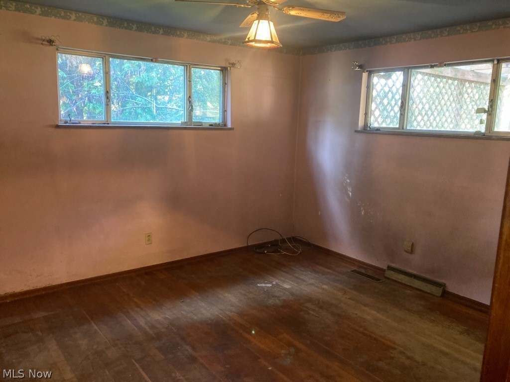 2381 Hillwood Street Magnolia OH 44643
