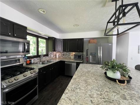 1258 Cherry Lane Brunswick OH 44212