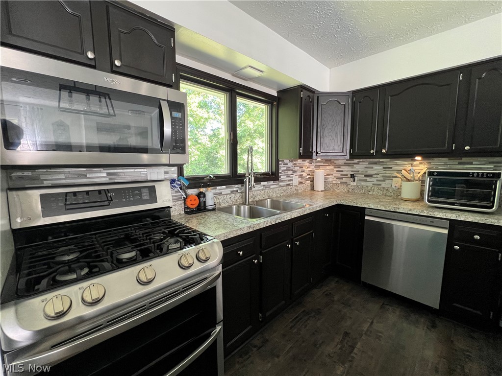 1258 Cherry Lane Brunswick OH 44212