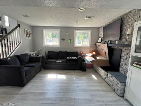 1258 Cherry Lane Brunswick OH 44212