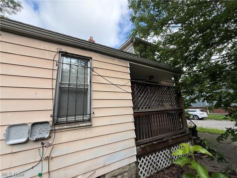 6902 Morgan Avenue Cleveland OH 44127