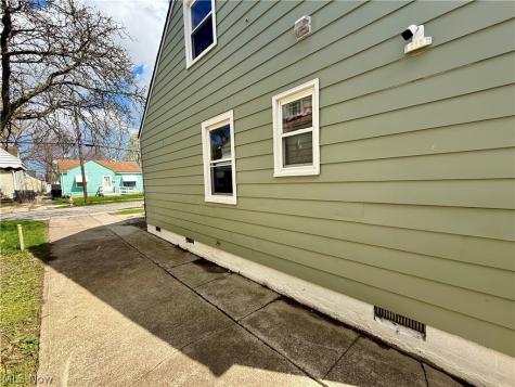 13301 Kirton Avenue Cleveland OH 44135