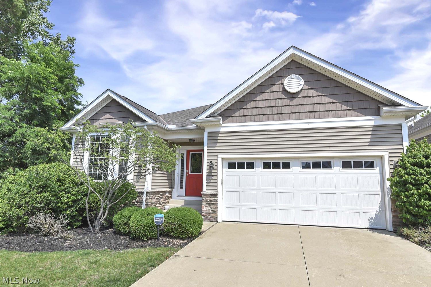 19 Bristol Lane Rocky River OH 44116