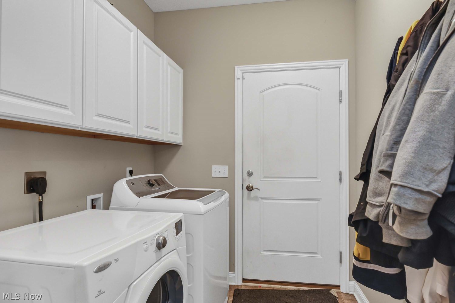 19 Bristol Lane Rocky River OH 44116