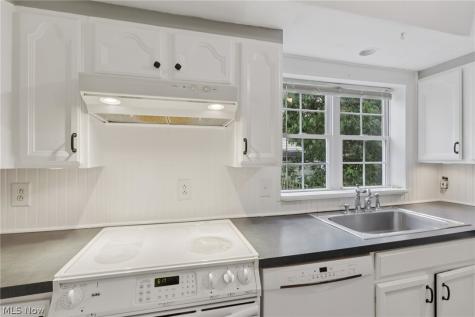 26626 Osborn Road Bay Village OH 44140