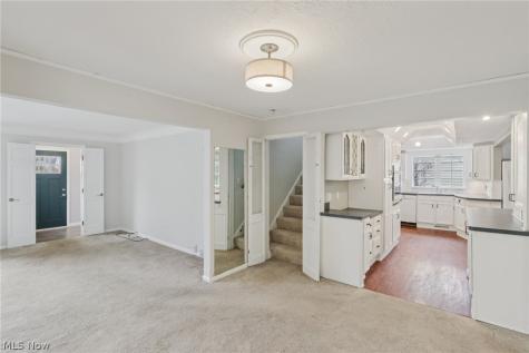 26626 Osborn Road Bay Village OH 44140