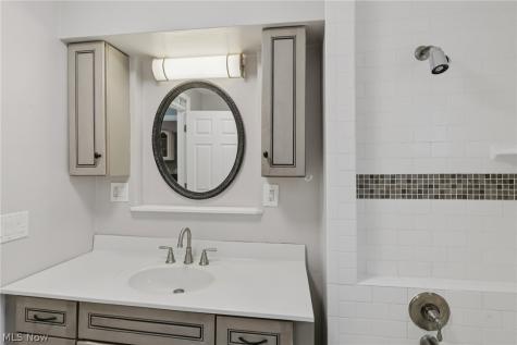 26626 Osborn Road Bay Village OH 44140