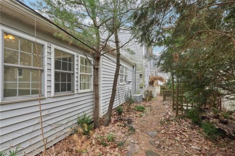 26626 Osborn Road Bay Village OH 44140