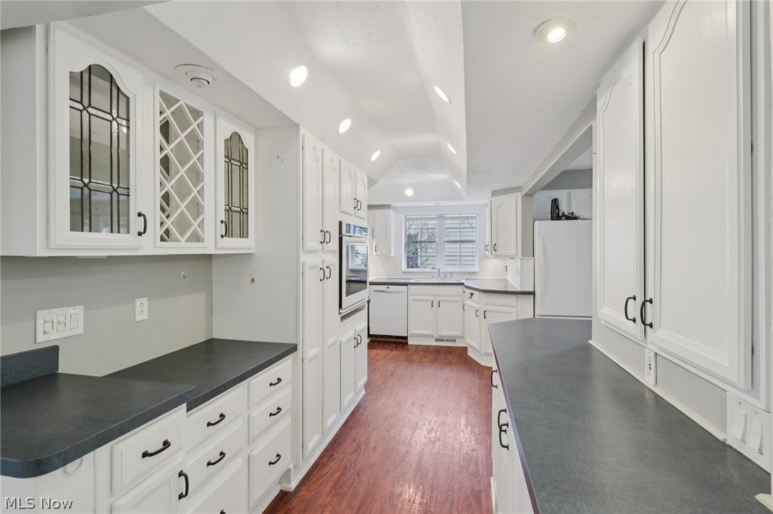 26626 Osborn Road Bay Village OH 44140