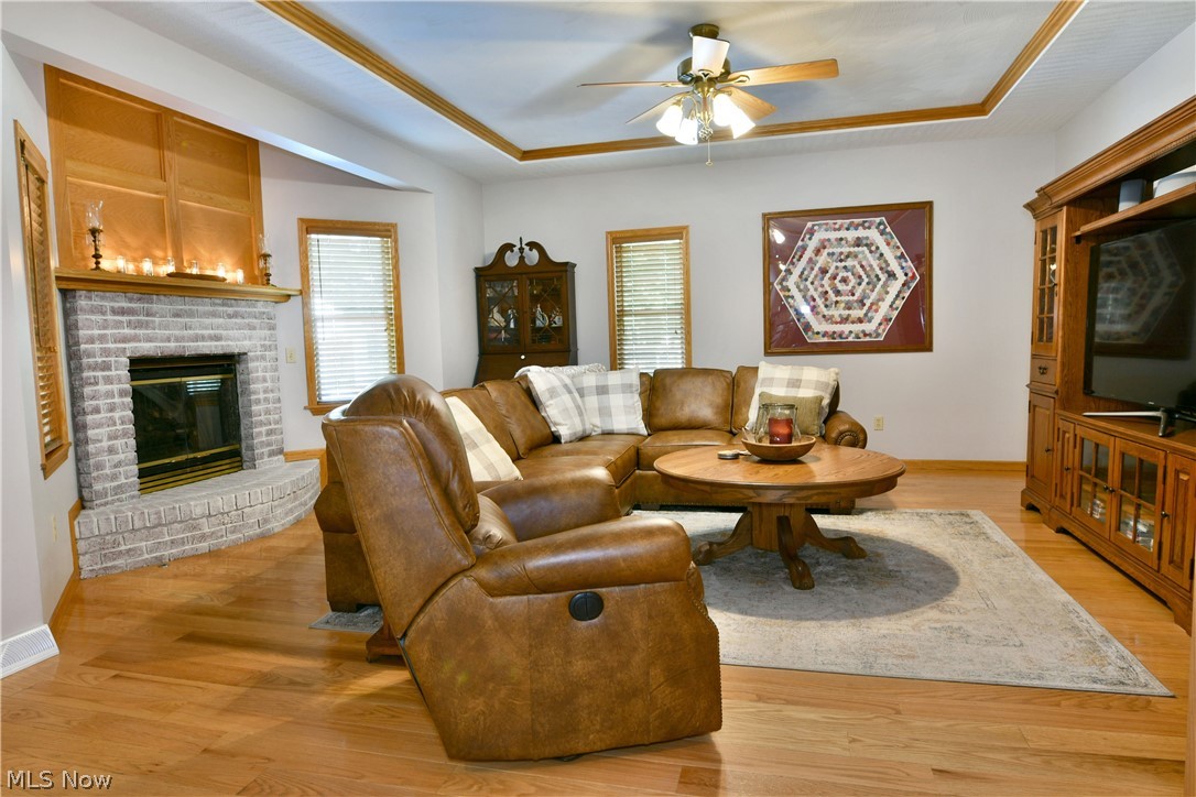 6752 Brookhollow Drive Lordstown OH 44481