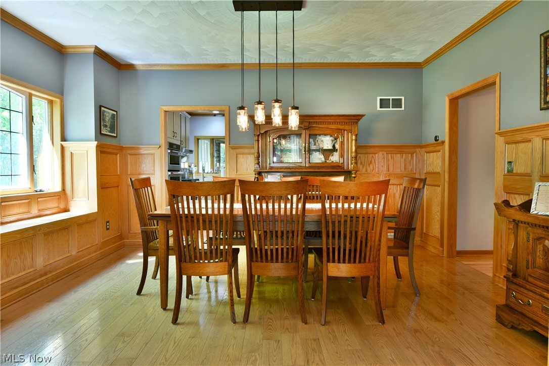 6752 Brookhollow Drive Lordstown OH 44481