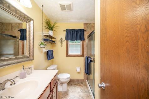 8359 Stoney Creek Drive Youngstown OH 44512