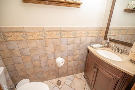 8359 Stoney Creek Drive Youngstown OH 44512