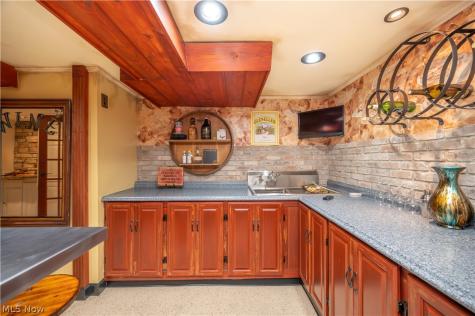 8359 Stoney Creek Drive Youngstown OH 44512