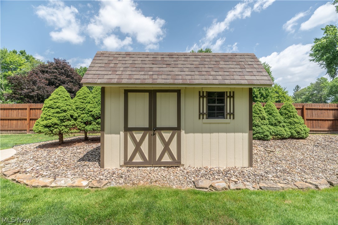 8359 Stoney Creek Drive Youngstown OH 44512