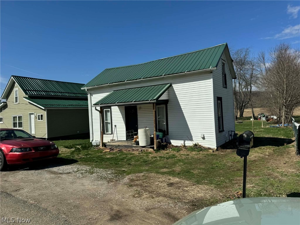 110 W Arch Street Port Washington OH 43837