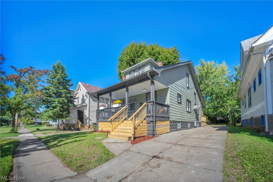 12813 Angelus Avenue Cleveland OH 44105