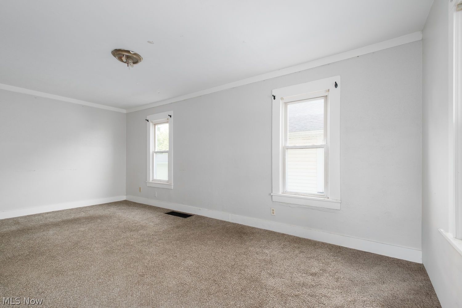 1533 Wayne Avenue NE Canton OH 44705