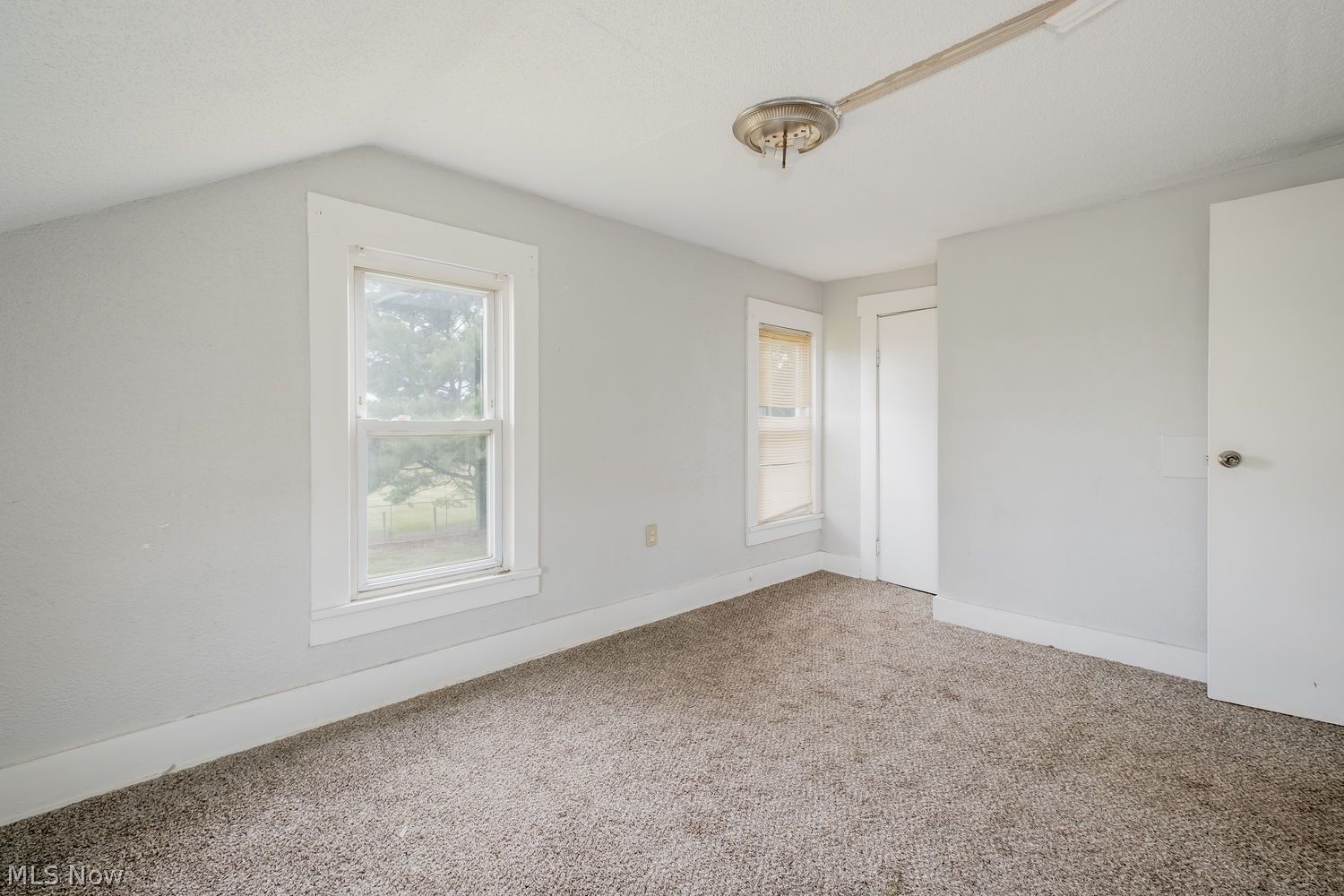 1533 Wayne Avenue NE Canton OH 44705