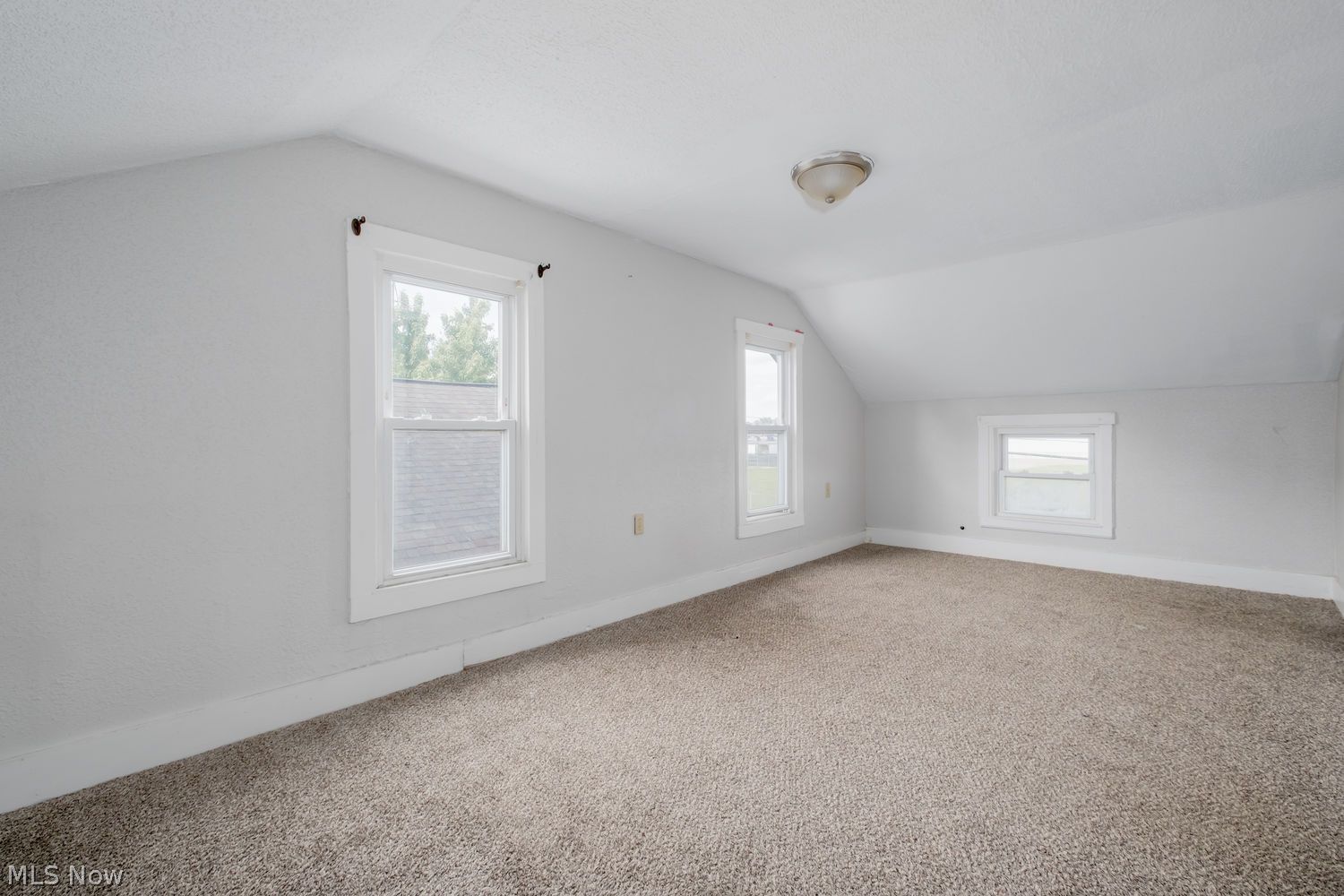 1533 Wayne Avenue NE Canton OH 44705