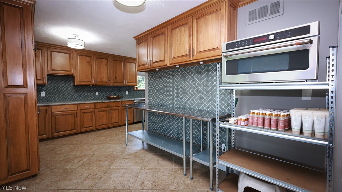 13177 Beaver Springfield Road New Springfield OH 44443