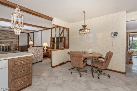 7681 Plumwood Lane Seven Hills OH 44131