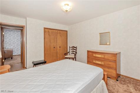 7681 Plumwood Lane Seven Hills OH 44131