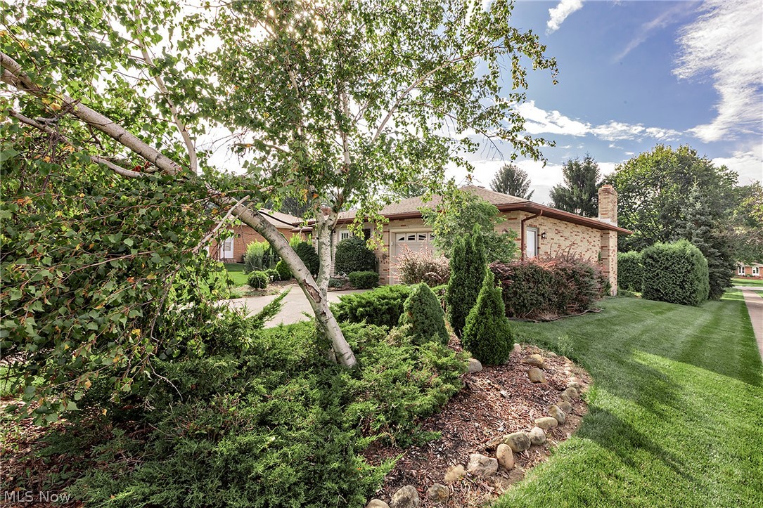 7681 Plumwood Lane Seven Hills OH 44131