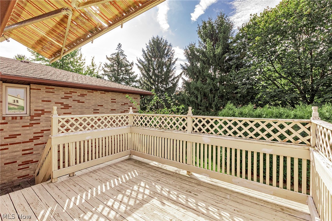 7681 Plumwood Lane Seven Hills OH 44131