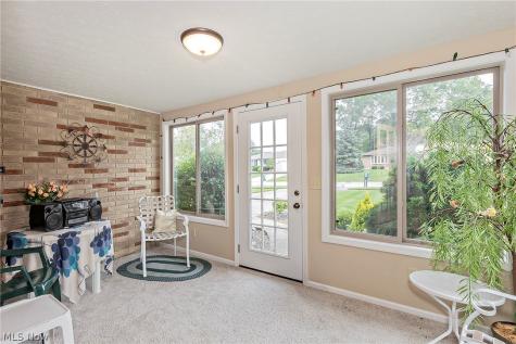 7681 Plumwood Lane Seven Hills OH 44131