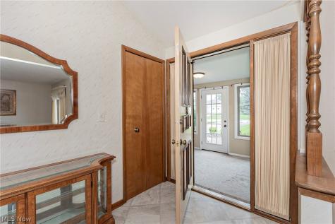 7681 Plumwood Lane Seven Hills OH 44131